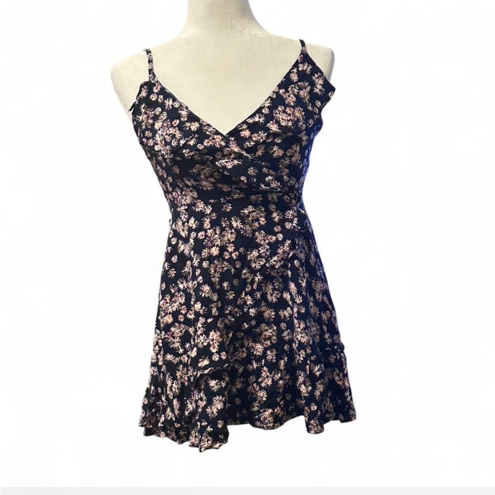 Prince & Fox navy blue floral ruffled top size XS